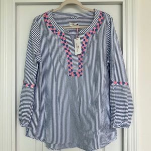 NWT Vineyard Vines Savannah seersucker emb Top
